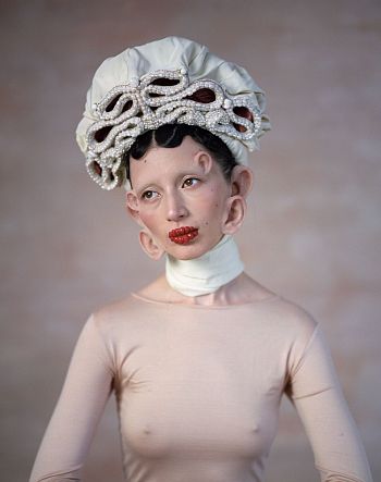 Во все уши к титановой лжи