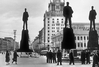Где будет стоять Маяковский? 