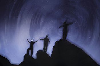 «Ночь, где не спят» из проекта «Край причудливых скал»