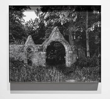 Entrance I. Из серии «Pale Shelters»